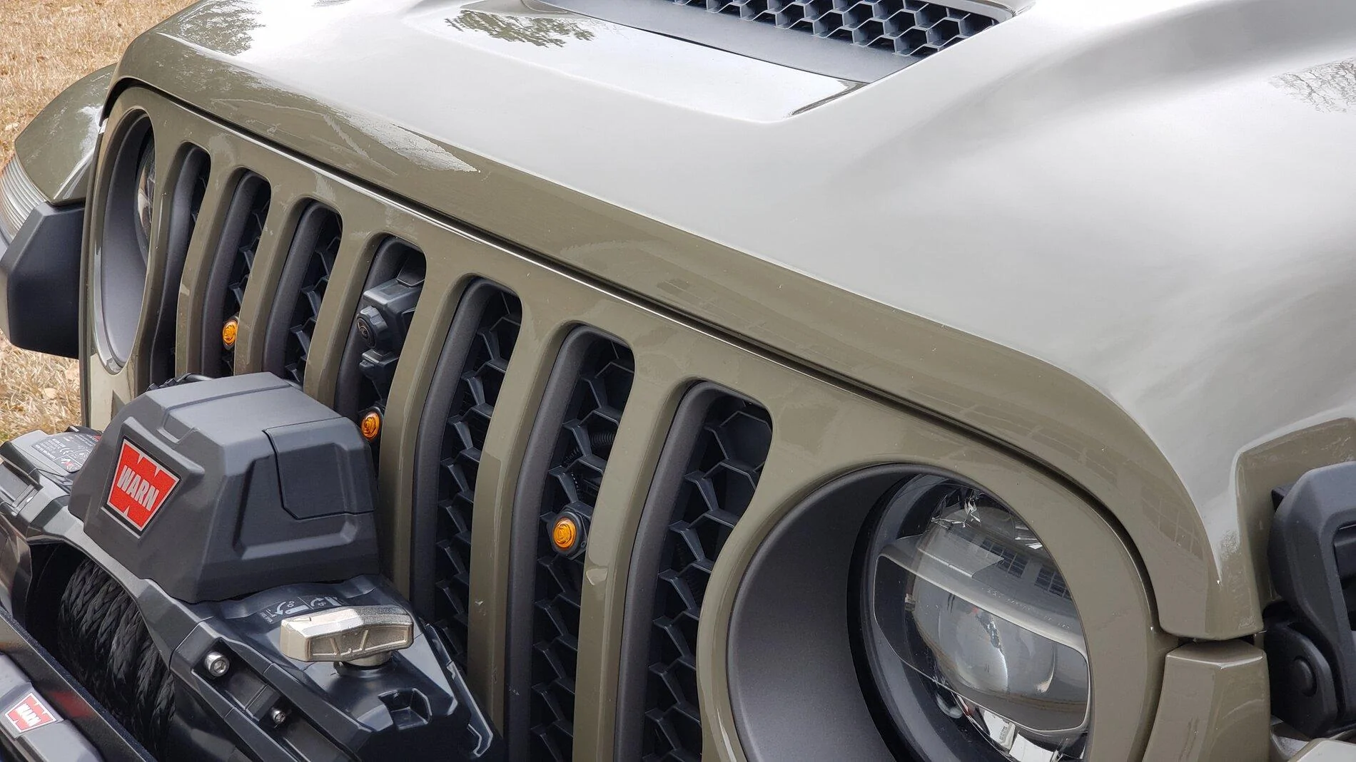 Jeep Gladiator Anyone install Quadratec pre-runner lighting? 20210107_114603
