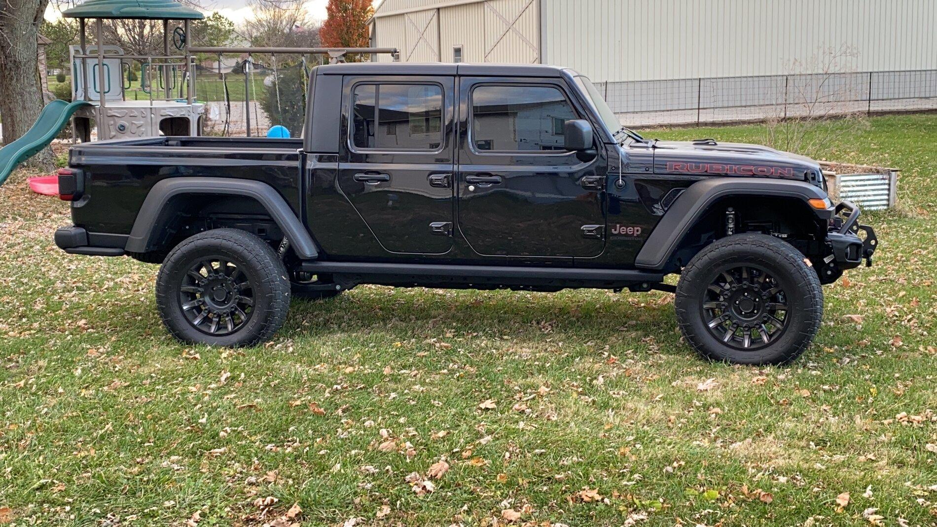Jeep Gladiator Gladiators on Mopar 2" Lift Kit 8C26240C-9035-466F-9714-B3A77DE88E48