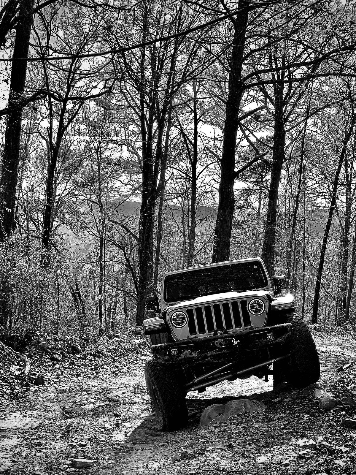 Jeep Gladiator Gladiator Glamour Shots CC2B48C4-A15F-40FA-ABE3-639E3DC439CD