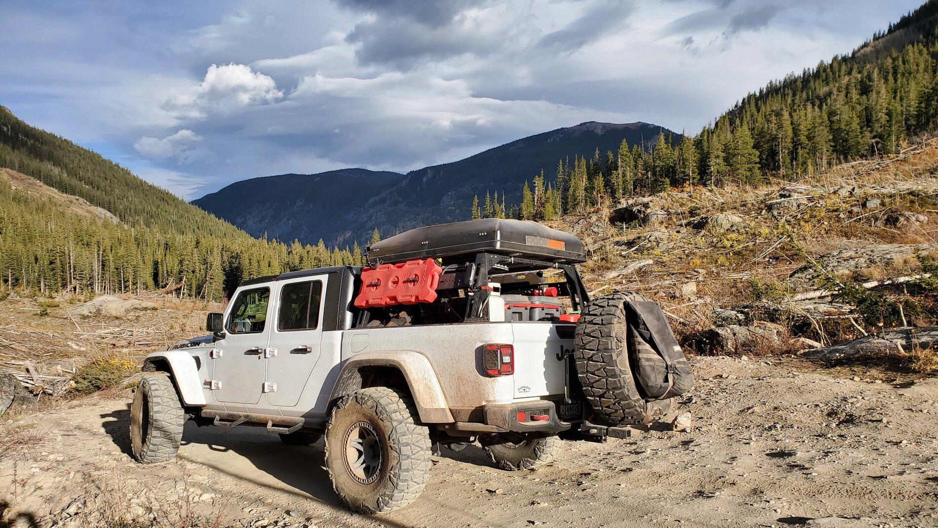 Jeep Gladiator Gladiators on Mopar 2" Lift Kit rigd