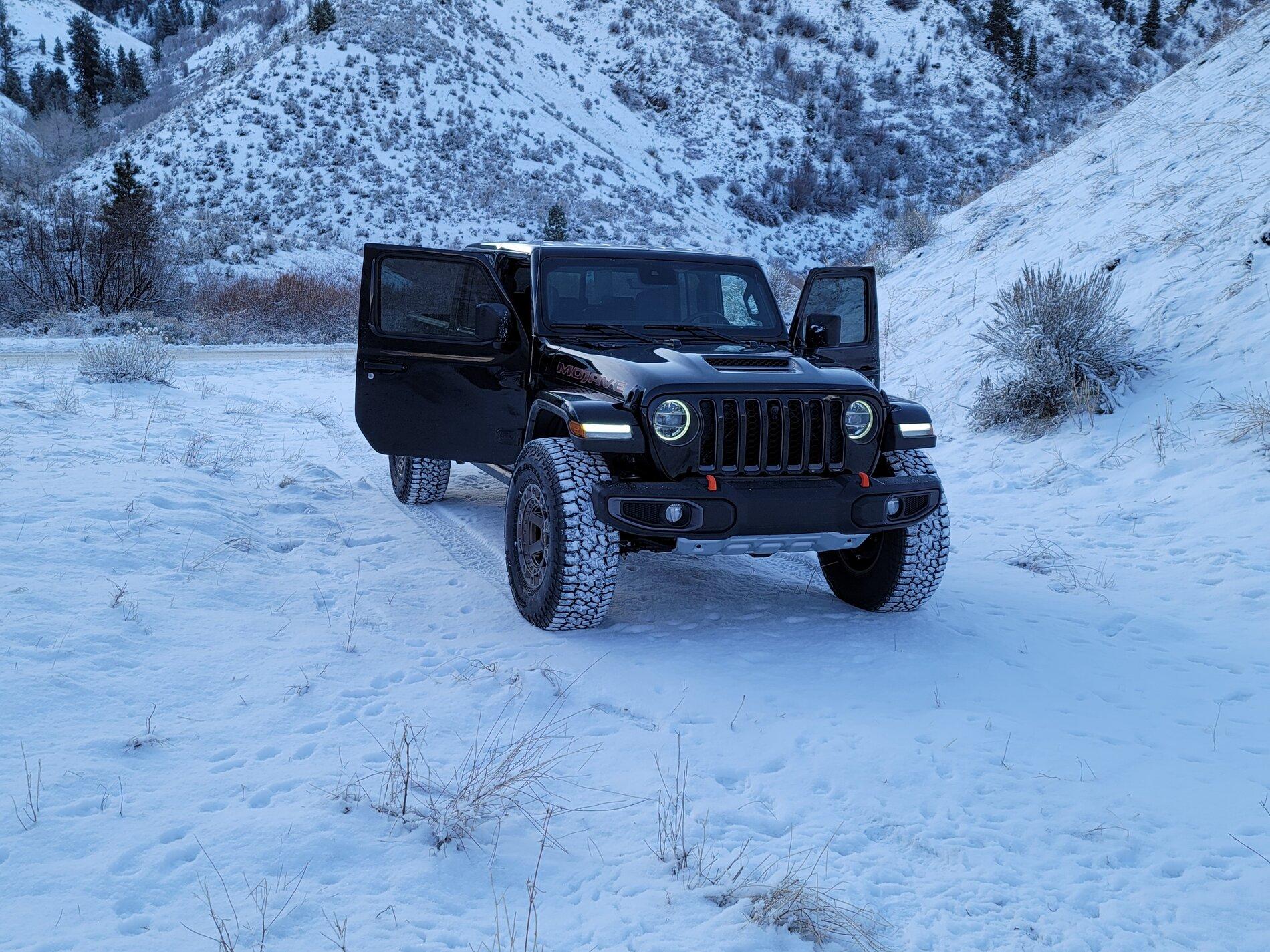 Jeep Gladiator Stock Mojave w/ 37s Thread 20210109_094336
