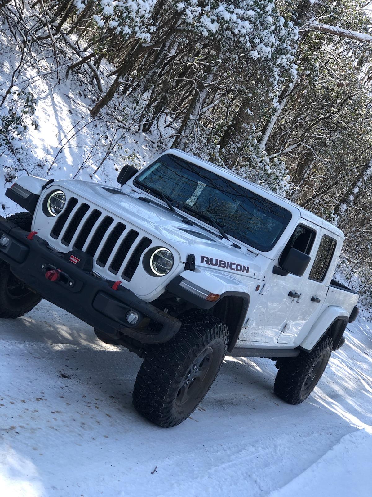 Jeep Gladiator Snow on Tray Mtn. 30093