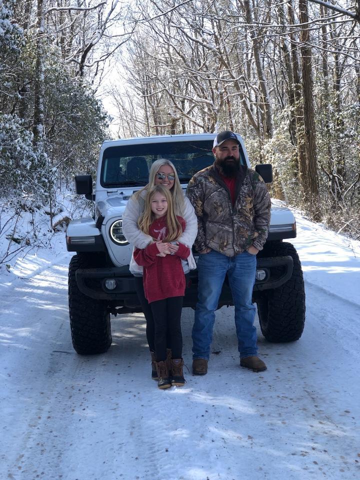 Jeep Gladiator Snow on Tray Mtn. 30101