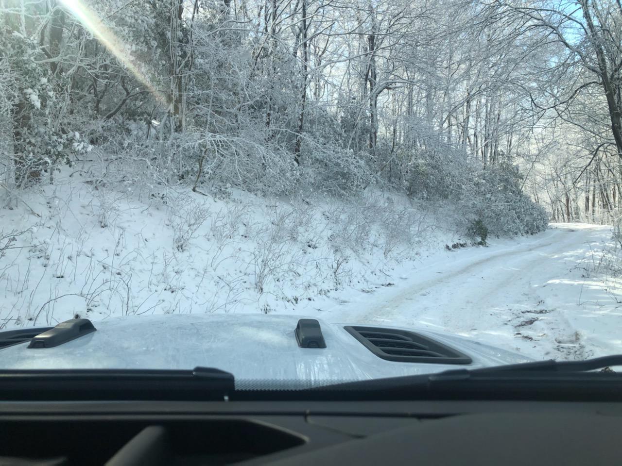 Jeep Gladiator Snow on Tray Mtn. 30099