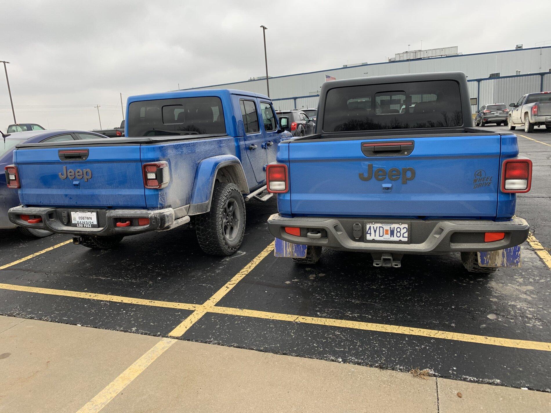 Jeep Gladiator HYDRO BLUE PEARL Gladiator JT Club IMG_2404 (3).JPG