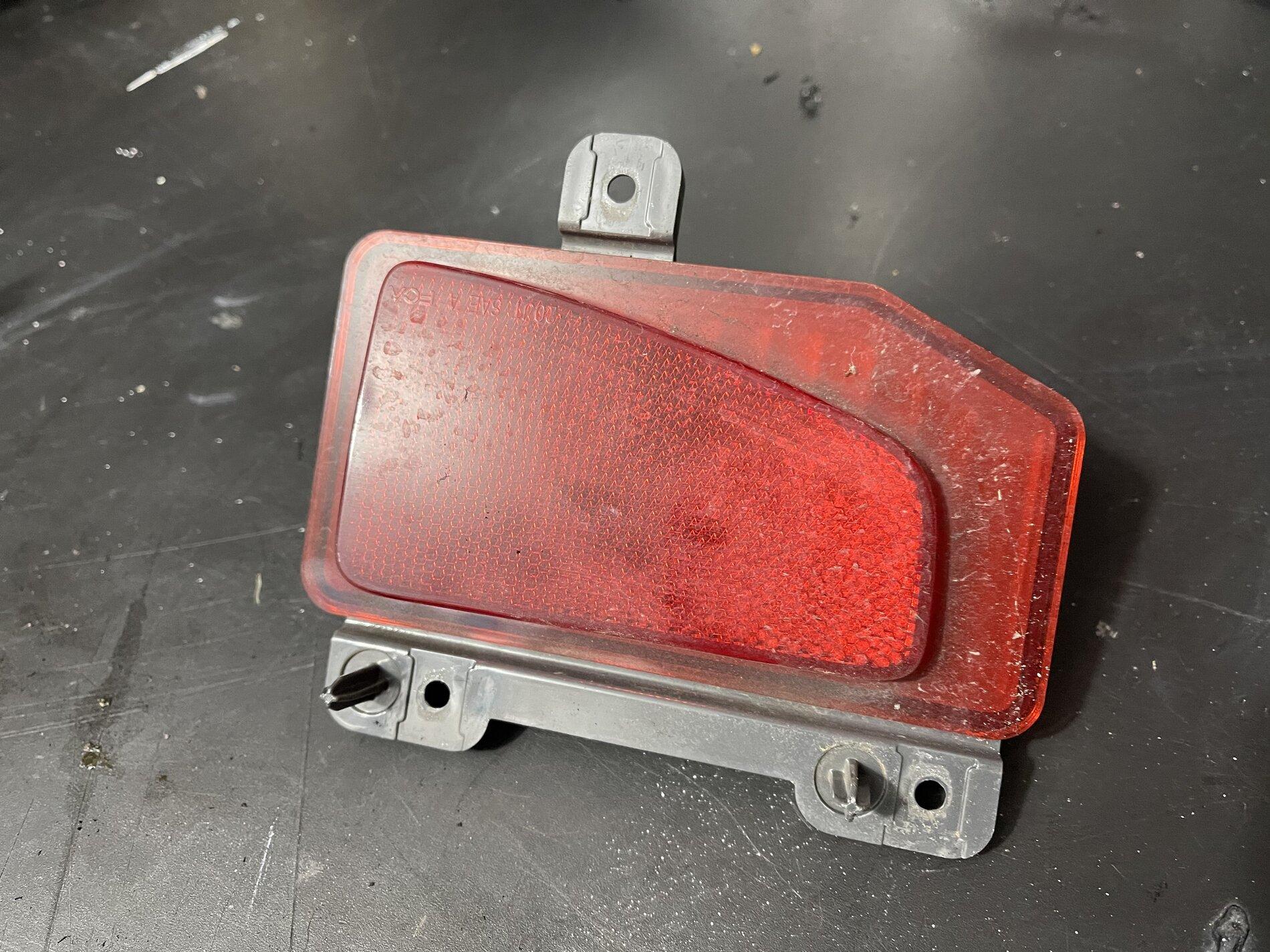 Jeep Gladiator Question for Non-US Owners- Rear bumper reflectors D14E8EA0-0BFC-471C-9D83-A3076BDB4C5A