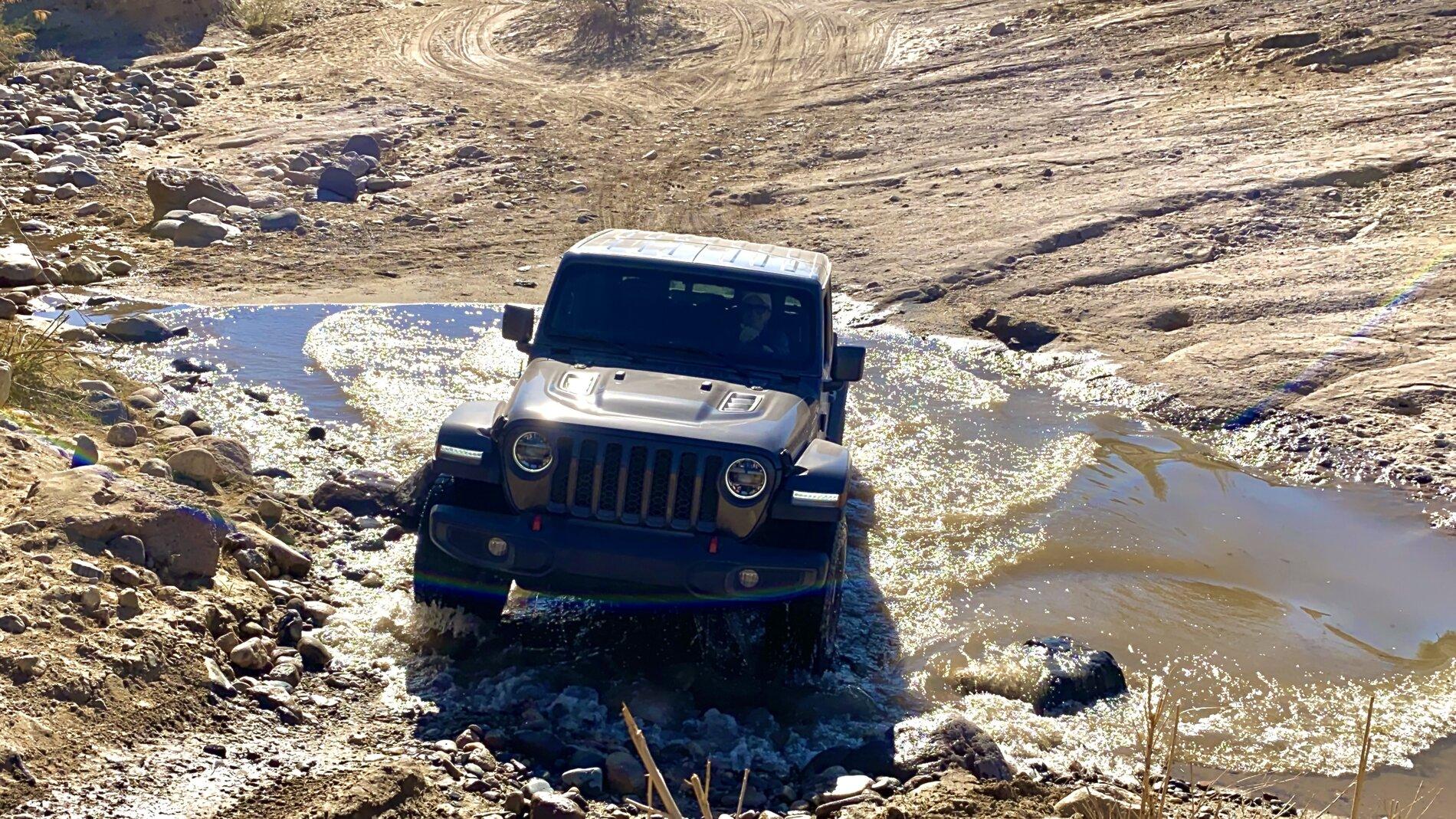 Jeep Gladiator Very curious about the typical forum member - why all the modifications? 31579CEA-D754-4E50-984F-D8D1CD5FE869