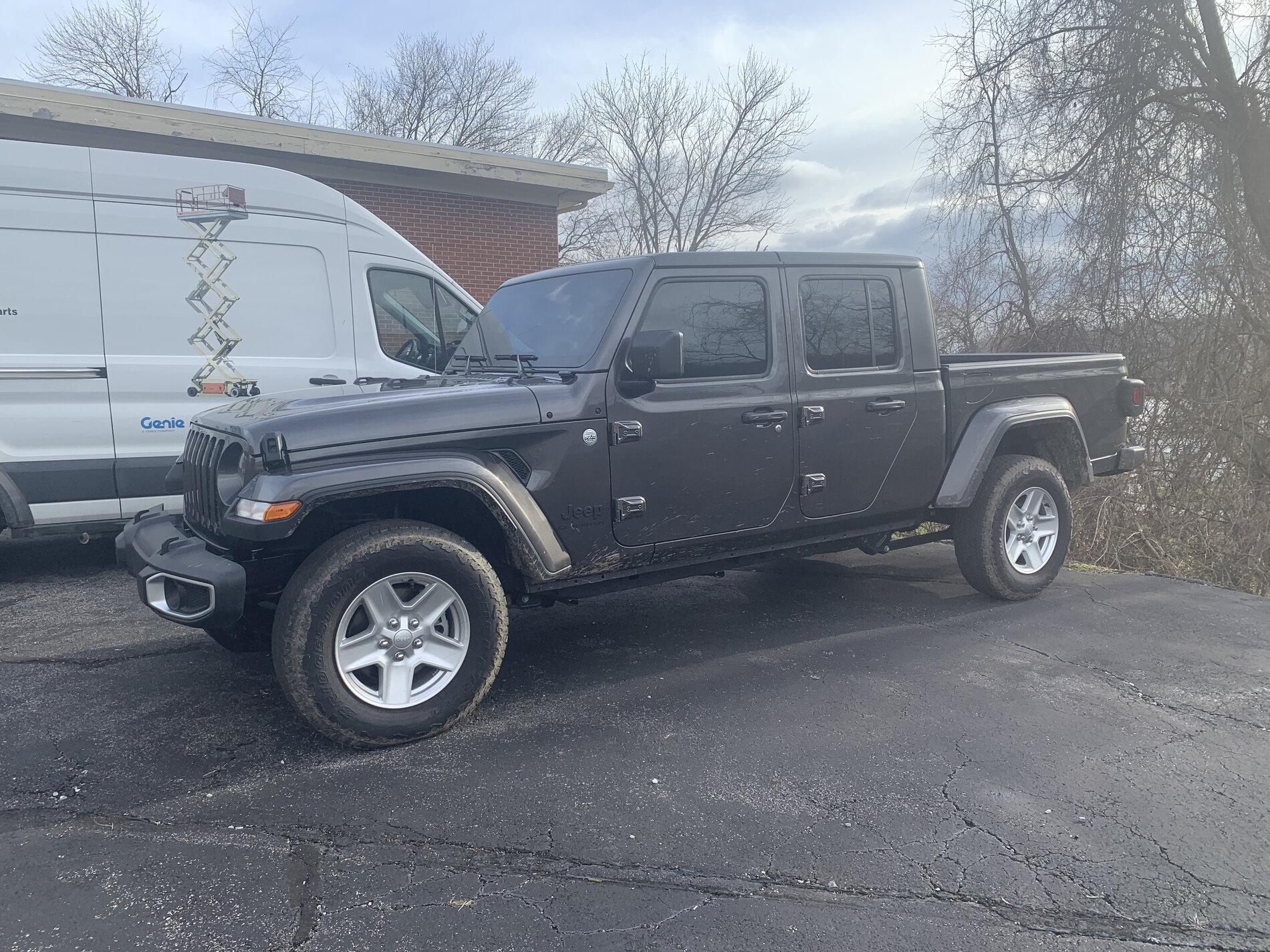 Jeep Gladiator GRANITE CRYSTAL JT Gladiator Club 7D9FDFD1-3FF0-4C78-8AC7-AFD132A85FCD