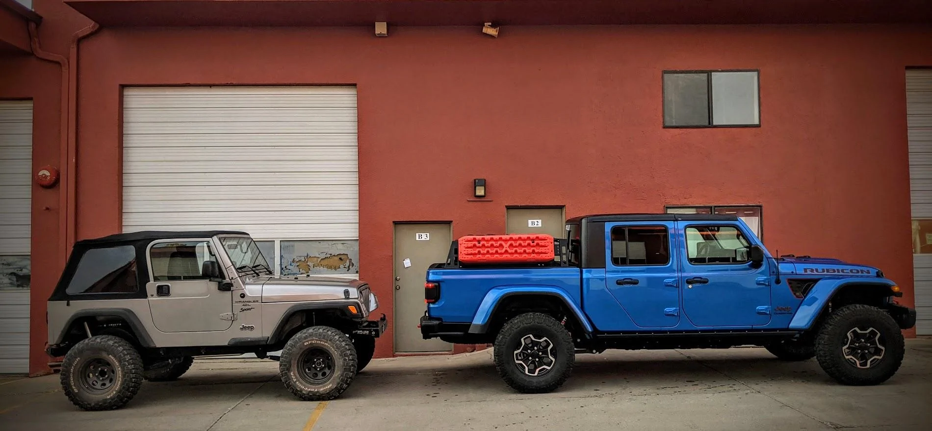 Jeep Gladiator ΚΑΣΣΑΝΔΡΑ (Kassandra) -  Hydro Blue and Supercharged PXL_20210111_001124687