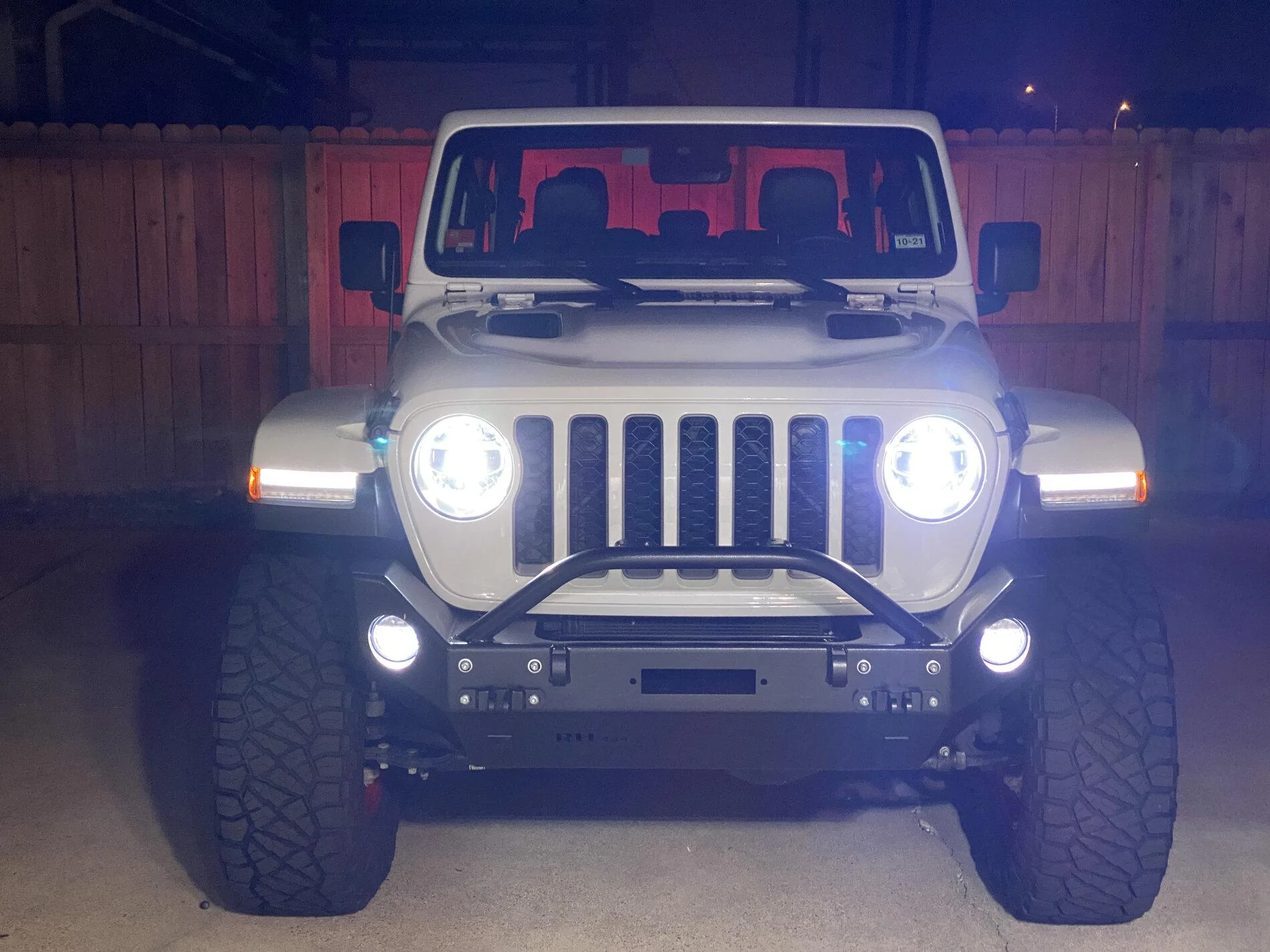 Jeep Gladiator Bumper dilemma 5B666784-E2AF-43AF-97E0-C5E26D30149A