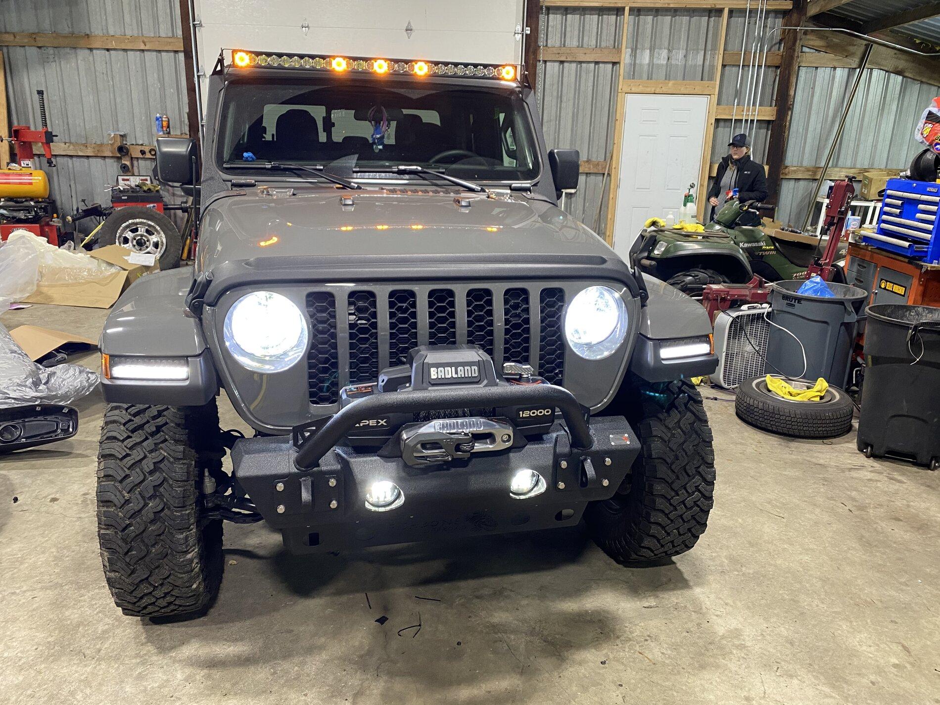 Jeep Gladiator Front bumper STUBBY No winch options 59E1A1C8-3647-4106-B62C-5685CF5F0D09