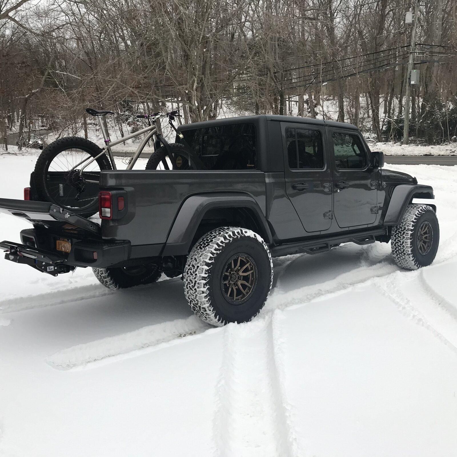 Jeep Gladiator GRANITE CRYSTAL JT Gladiator Club 46EB75A2-BAF7-4CF6-AF52-C418F22E9B81
