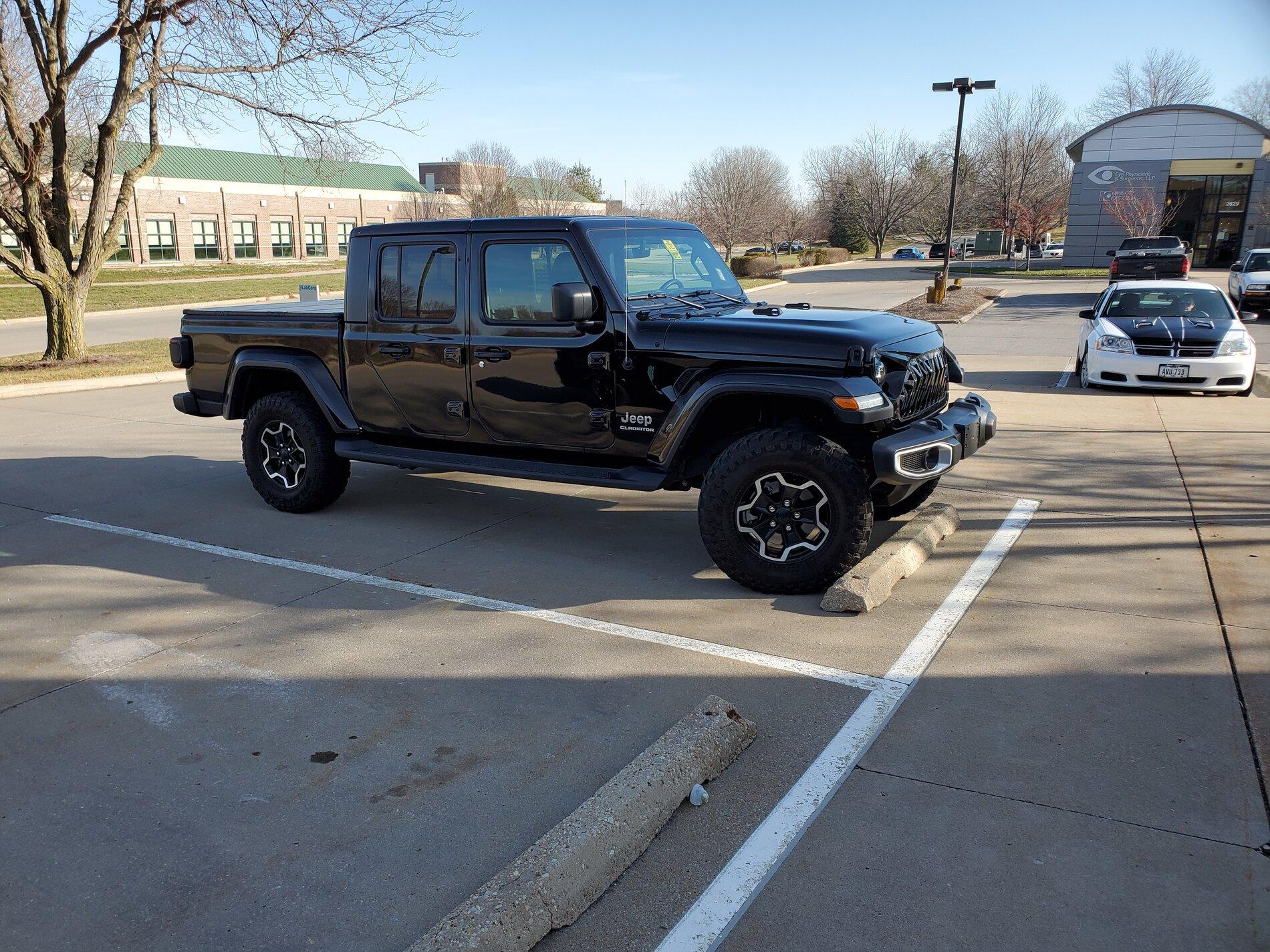 Jeep Gladiator Overland - I’m sure it’s been asked before (apologies in advance) 20201210_125719