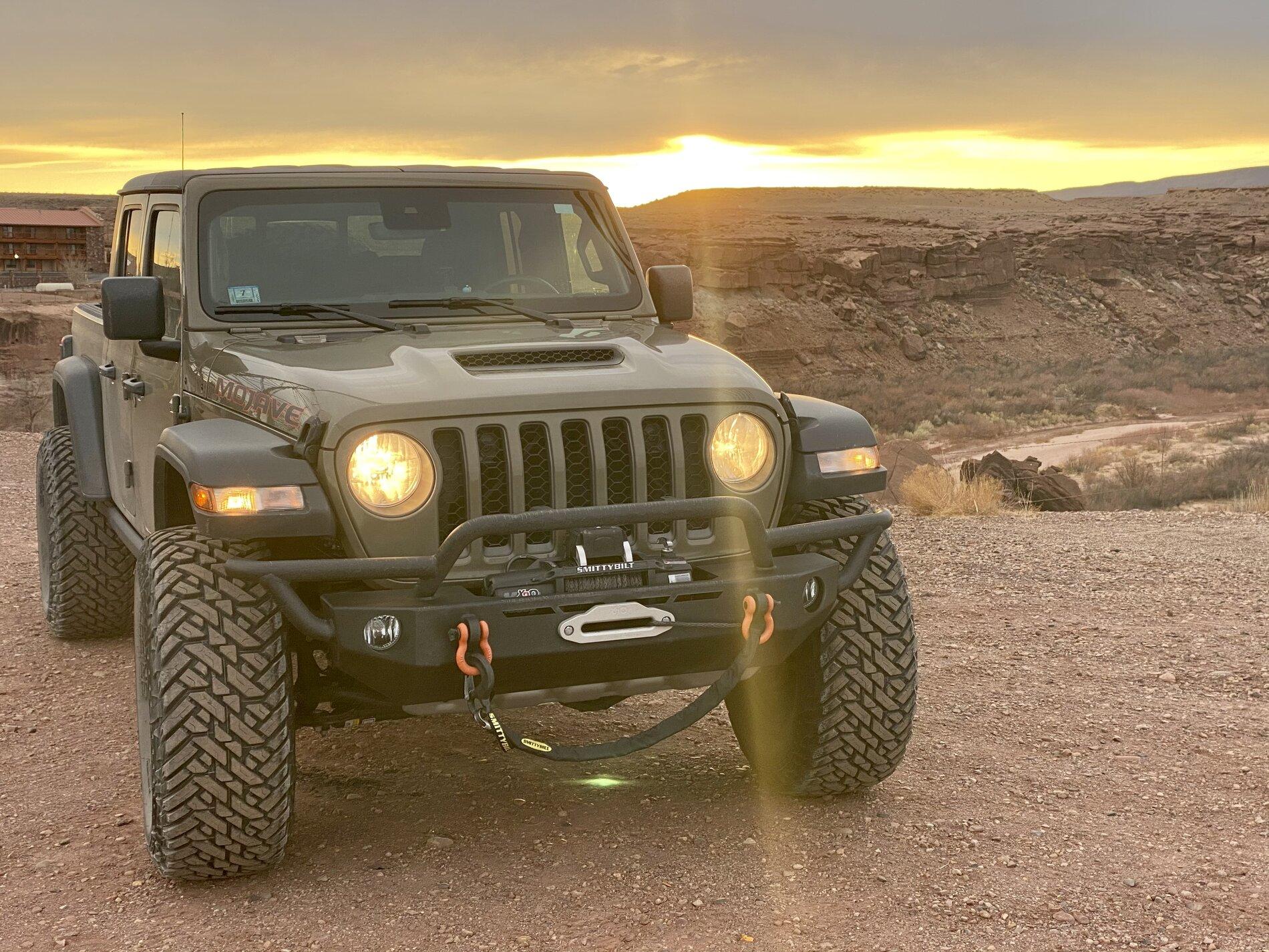 Jeep Gladiator MOJAVE Edition Gladiator JT Club 276D7050-5763-4383-850E-E1AF0079A94D
