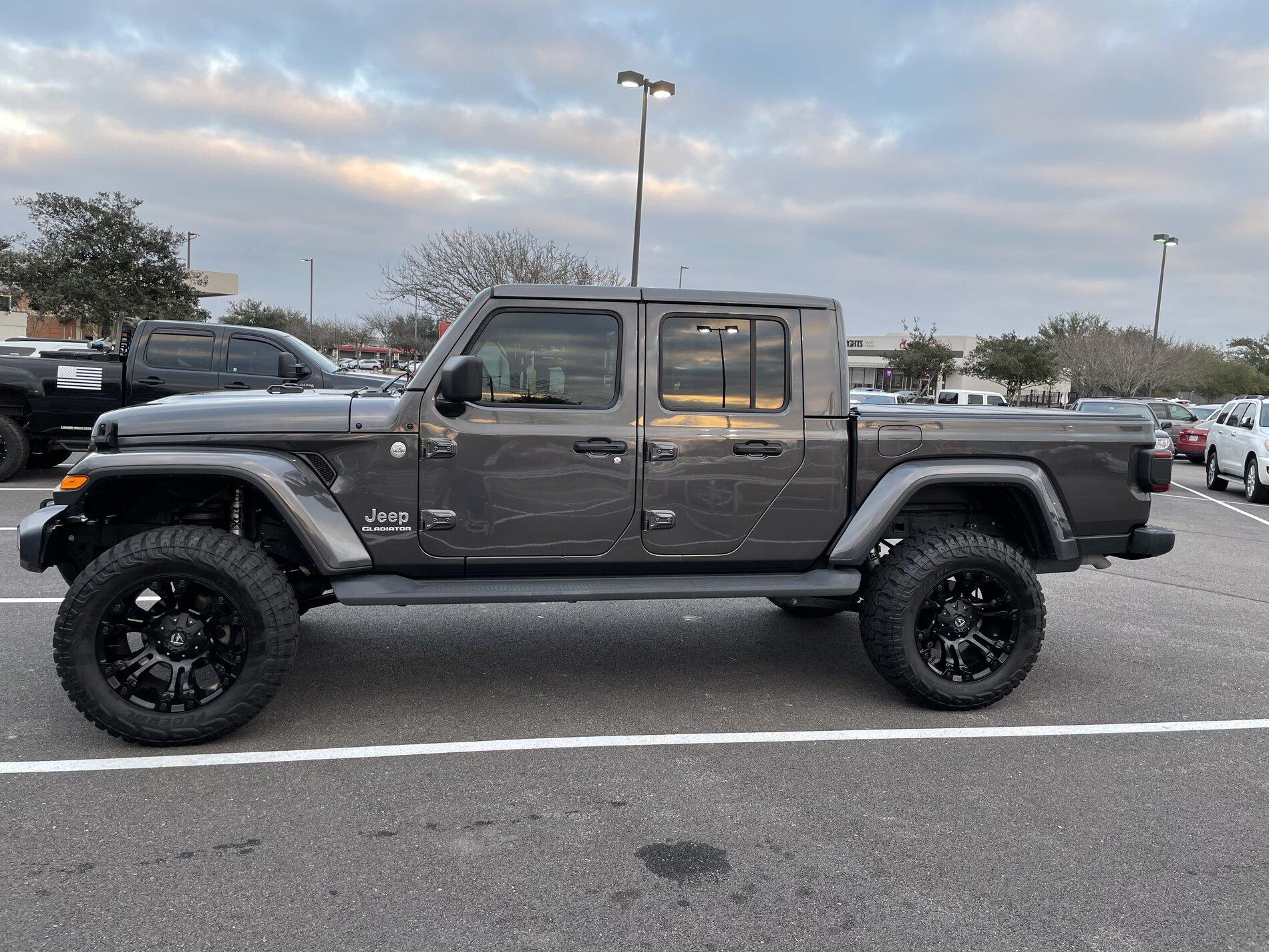 Jeep Gladiator Mopar 2” lift with Fox shocks   35X 12.5 tires. 20X10 fuel wheels 47523731-AD42-4ABF-BF0E-361E47DA7F12