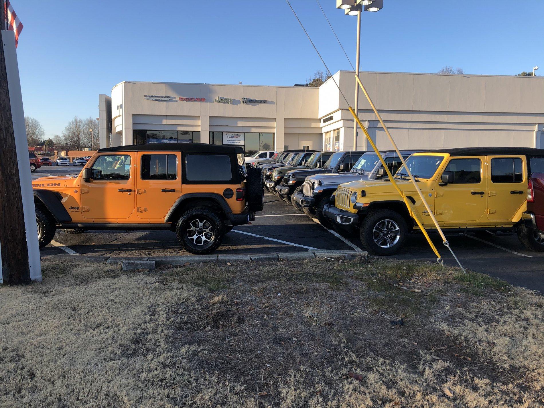 Jeep Gladiator 2021 Jeep Gladiator Official Specs & Info. Sarge, Nacho & Gecko Colors Added 15ADE9D1-35B0-4F67-A265-23561098F49D