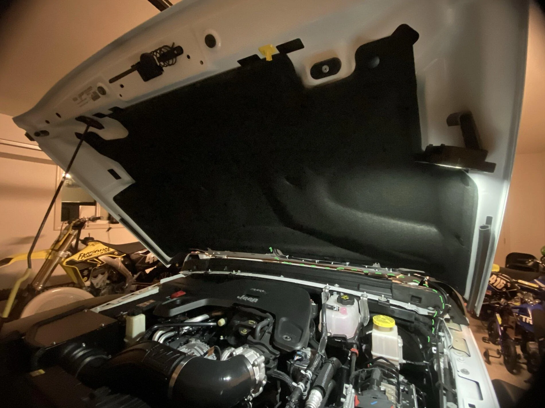Jeep Gladiator Anyone install Quadratec pre-runner lighting? C47B91CE-1FB8-48D3-8281-4FEDC867A5D9