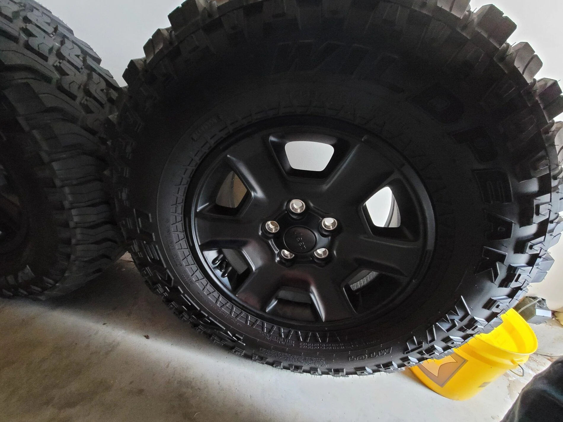 Jeep Gladiator Mojave Wheels and Falken MT (no tpms) + Mopar Locking Lugs & Factory Lugs 20210113_133409