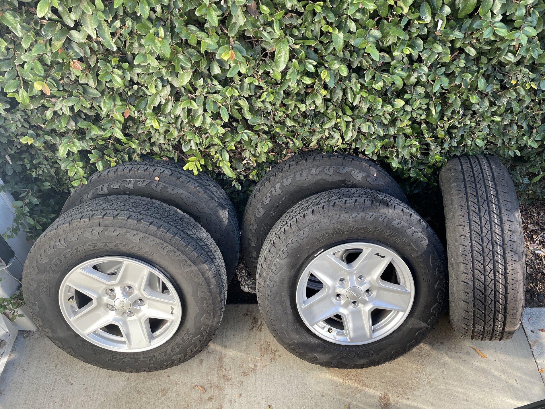 Jeep Gladiator Stock Sport S Wheel (silver) and Tire Take offs ($200 obo) IMG_4124.JPG