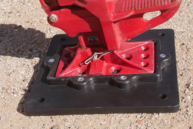 Jeep Gladiator Hi lift jack - is it supposed to be this loose? P1000801