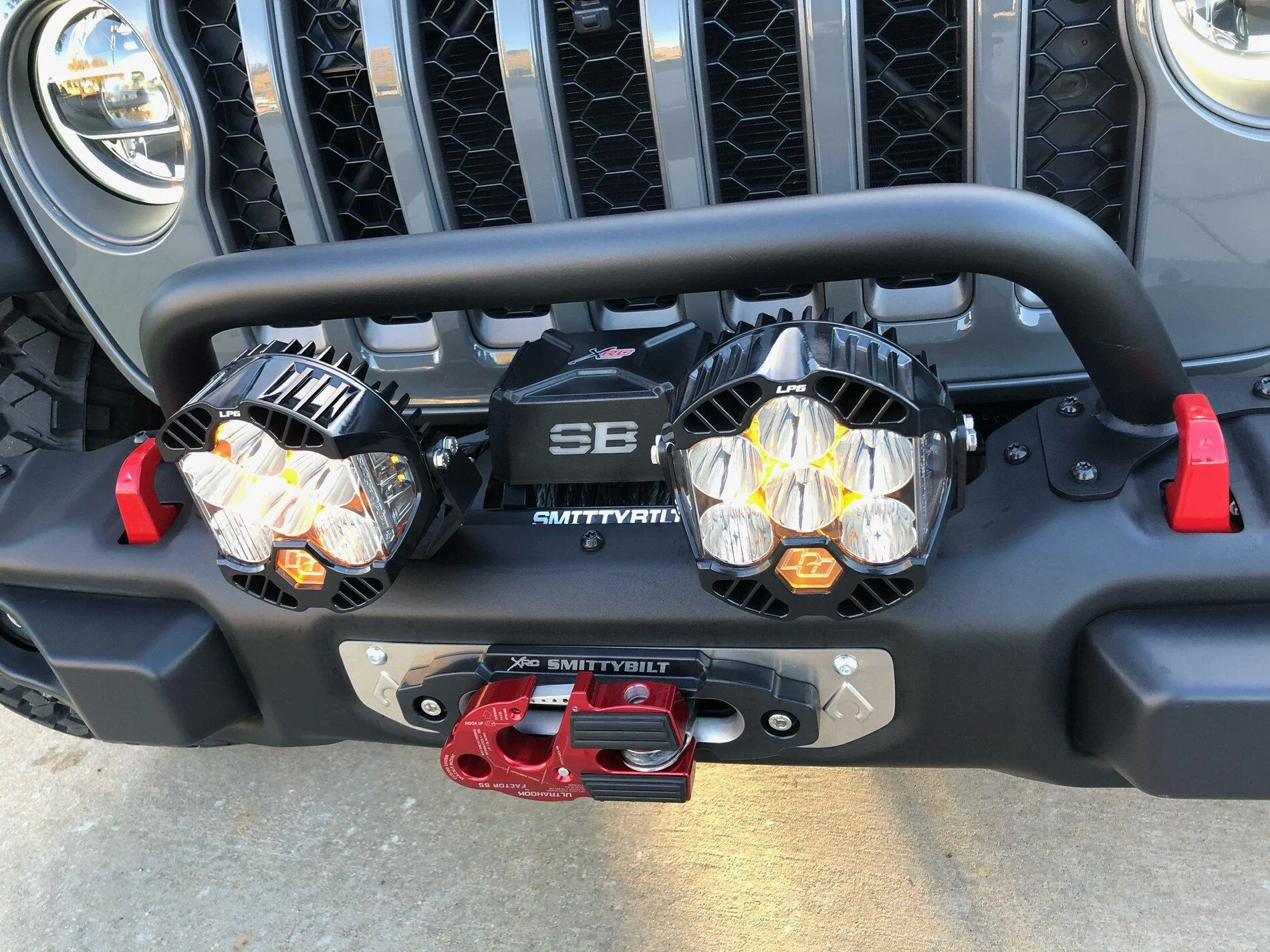 Jeep Gladiator Warn compared to Mopar Grill Guard IMG_2393