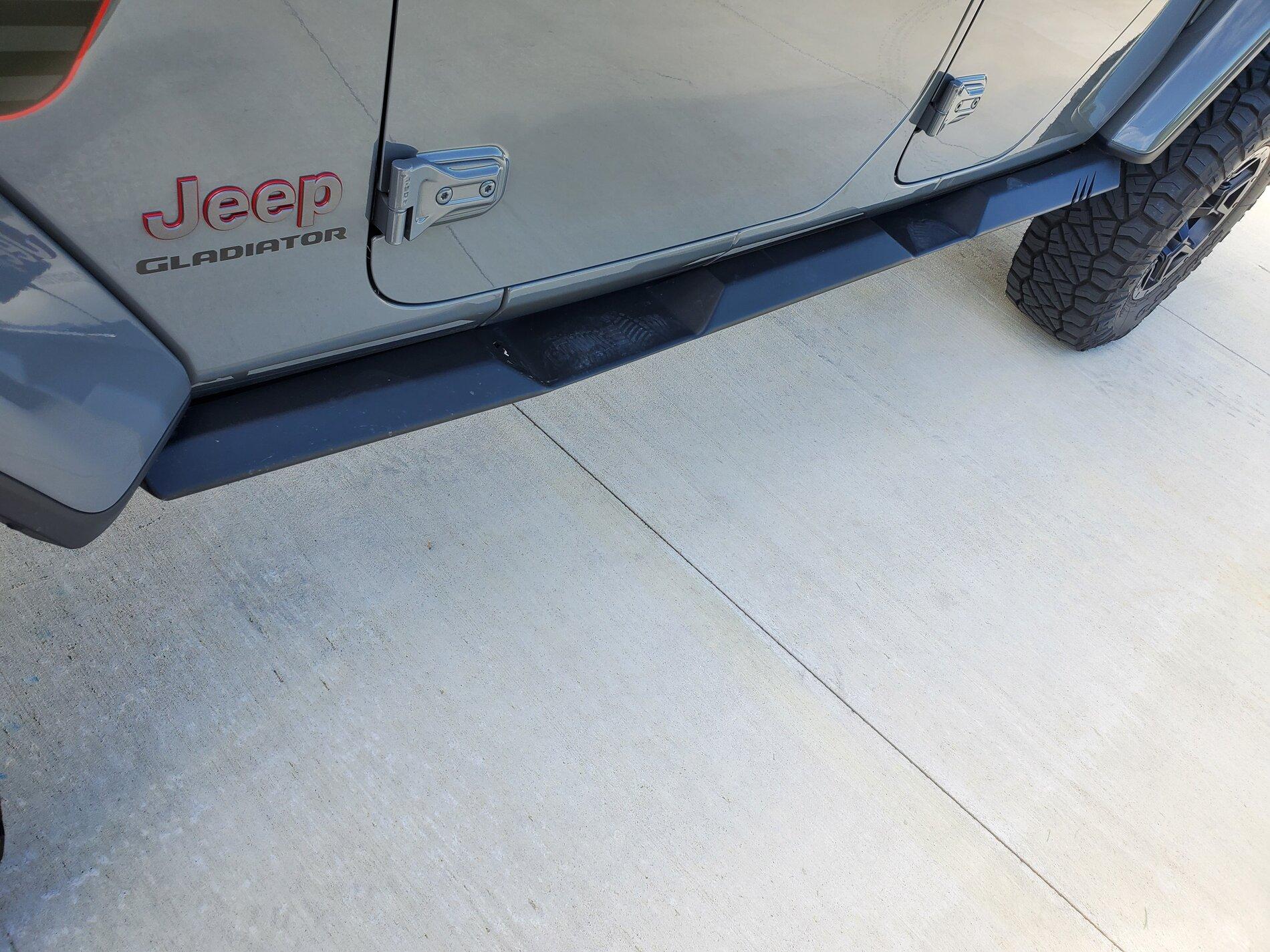 Jeep Gladiator Fab Fours Slider/Step 20200813_155619