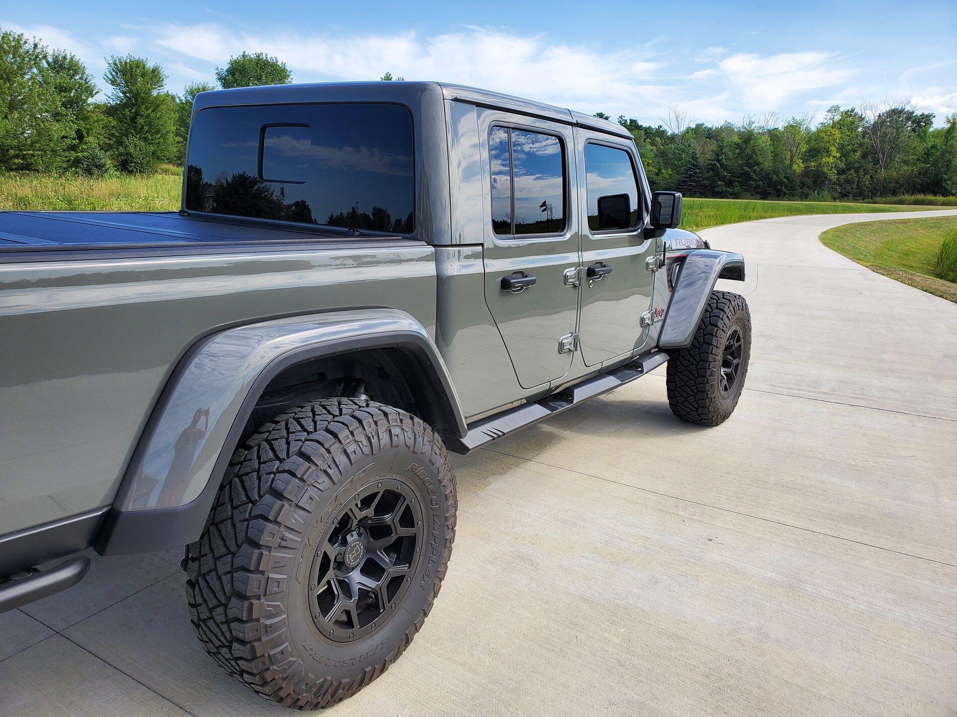 Jeep Gladiator Fab Fours Slider/Step 20200813_155646