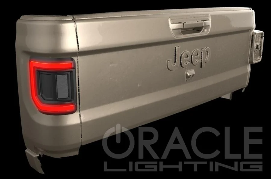 gladiator_tail_light_oracle_on.jpg