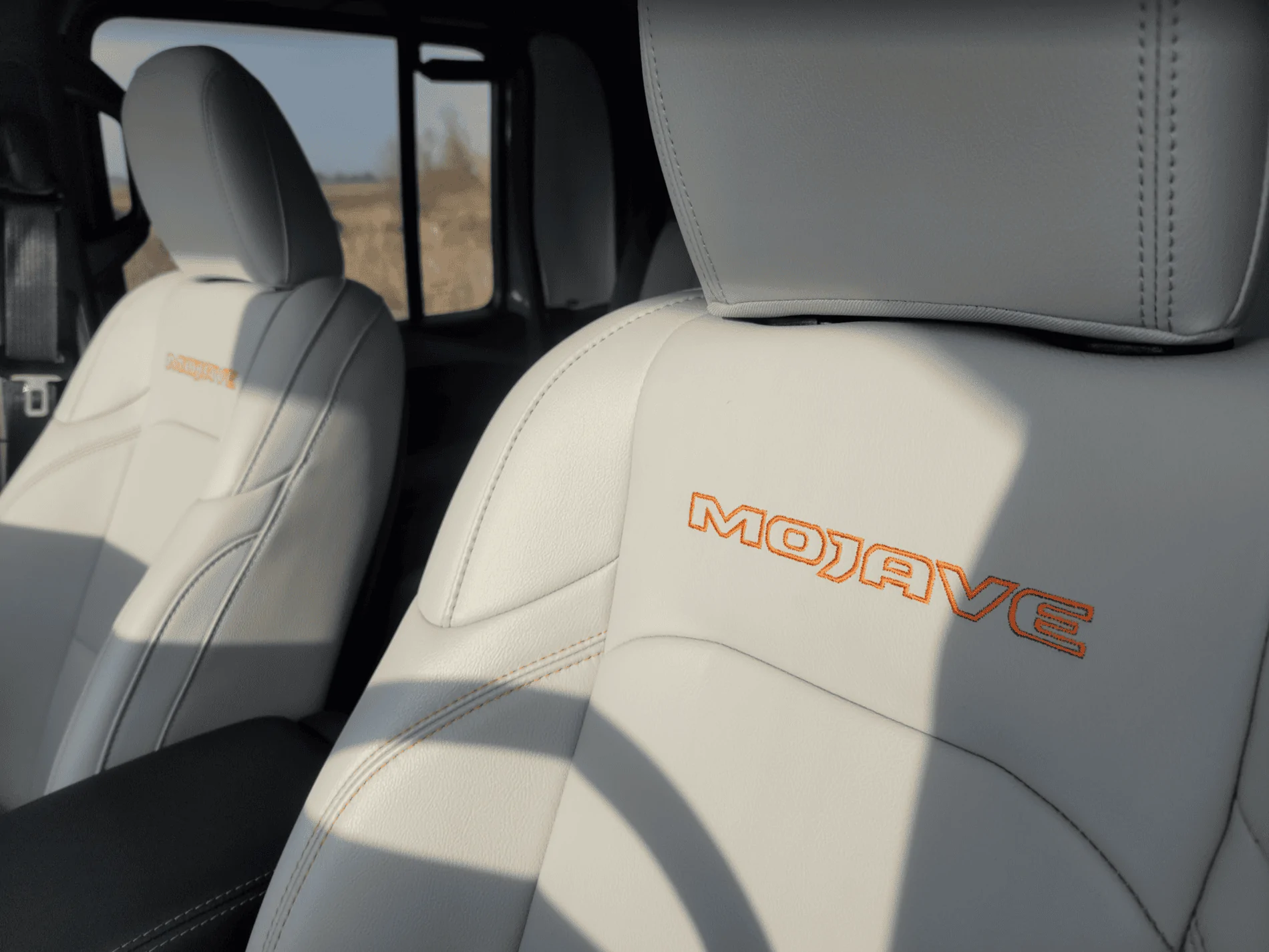 Jeep Gladiator MOJAVE Edition Gladiator JT Club Interior