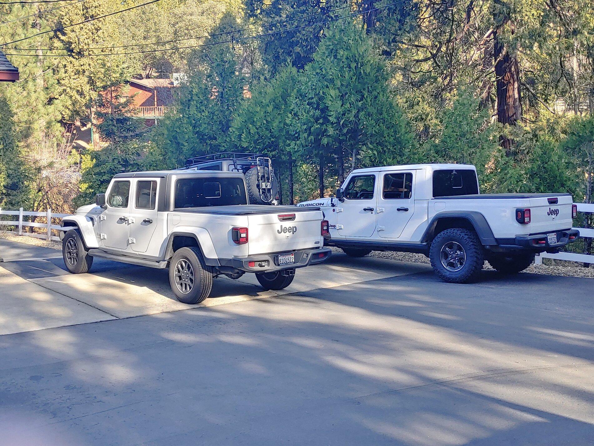 Jeep Gladiator BRIGHT WHITE Gladiator JT Club 20210115_103037_HDR