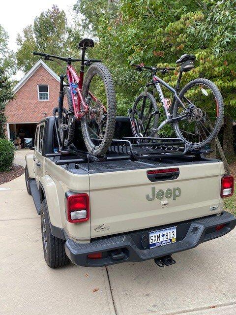 Jeep Gladiator Mountain Bikes - How are you guys carrying them?? Bikes