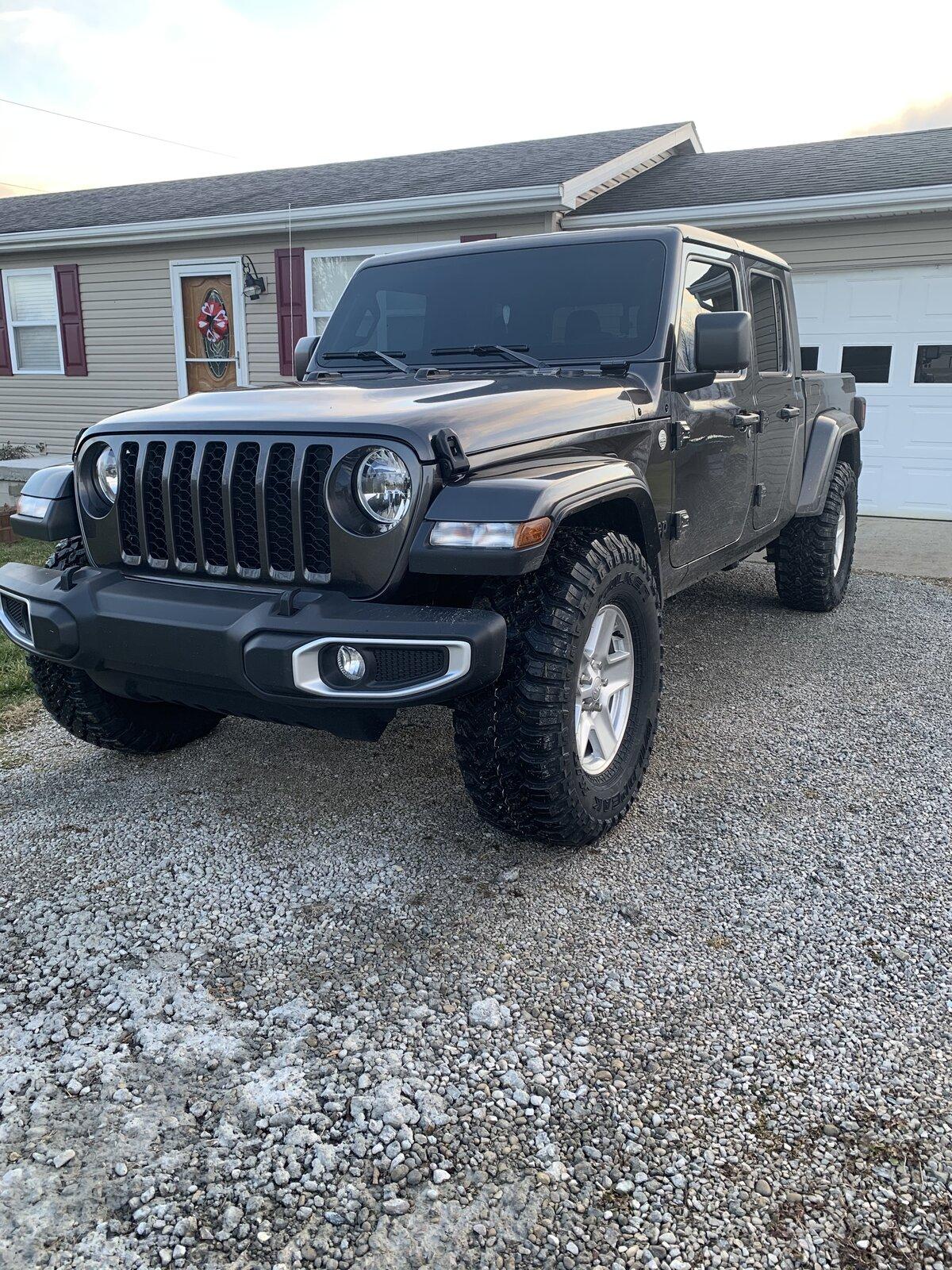 Jeep Gladiator GRANITE CRYSTAL JT Gladiator Club 72196073-9B8E-4E54-881A-4FA85CD0AEDB