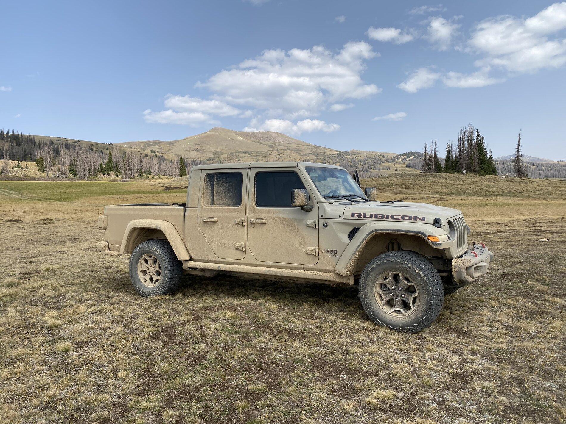 Jeep Gladiator So why do people like roof top tents 0DF22B48-F321-42D3-8AD7-5DD779A8F52C