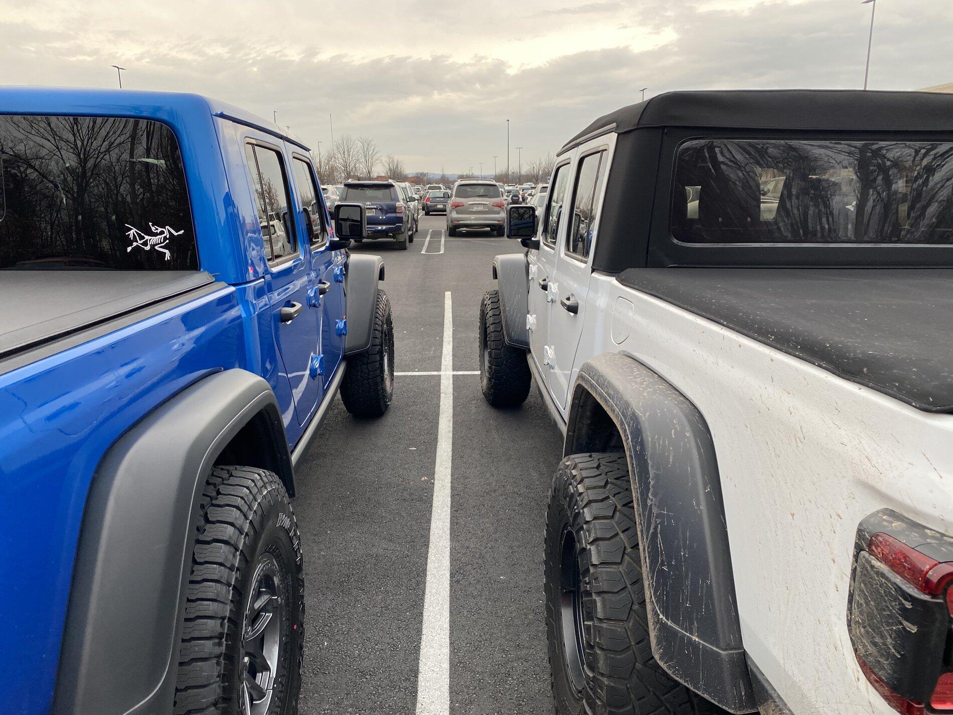 Jeep Gladiator 35s or 37s? BACF51B4-773B-4C4A-AB87-ABF60A4D65C9