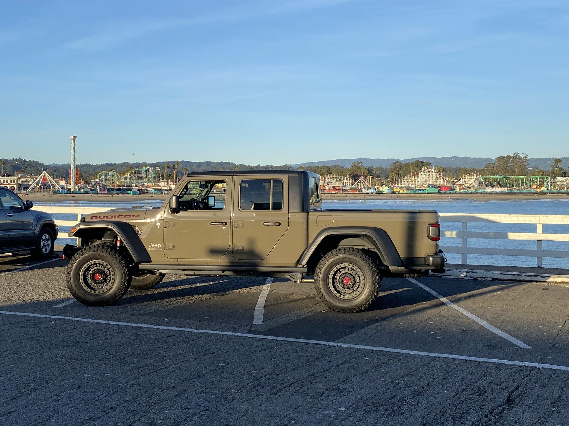 Jeep Gladiator Metal. Cloak game changer 3.5 7084EE7D-EE5E-4AD7-BBB9-C4FF59C72266