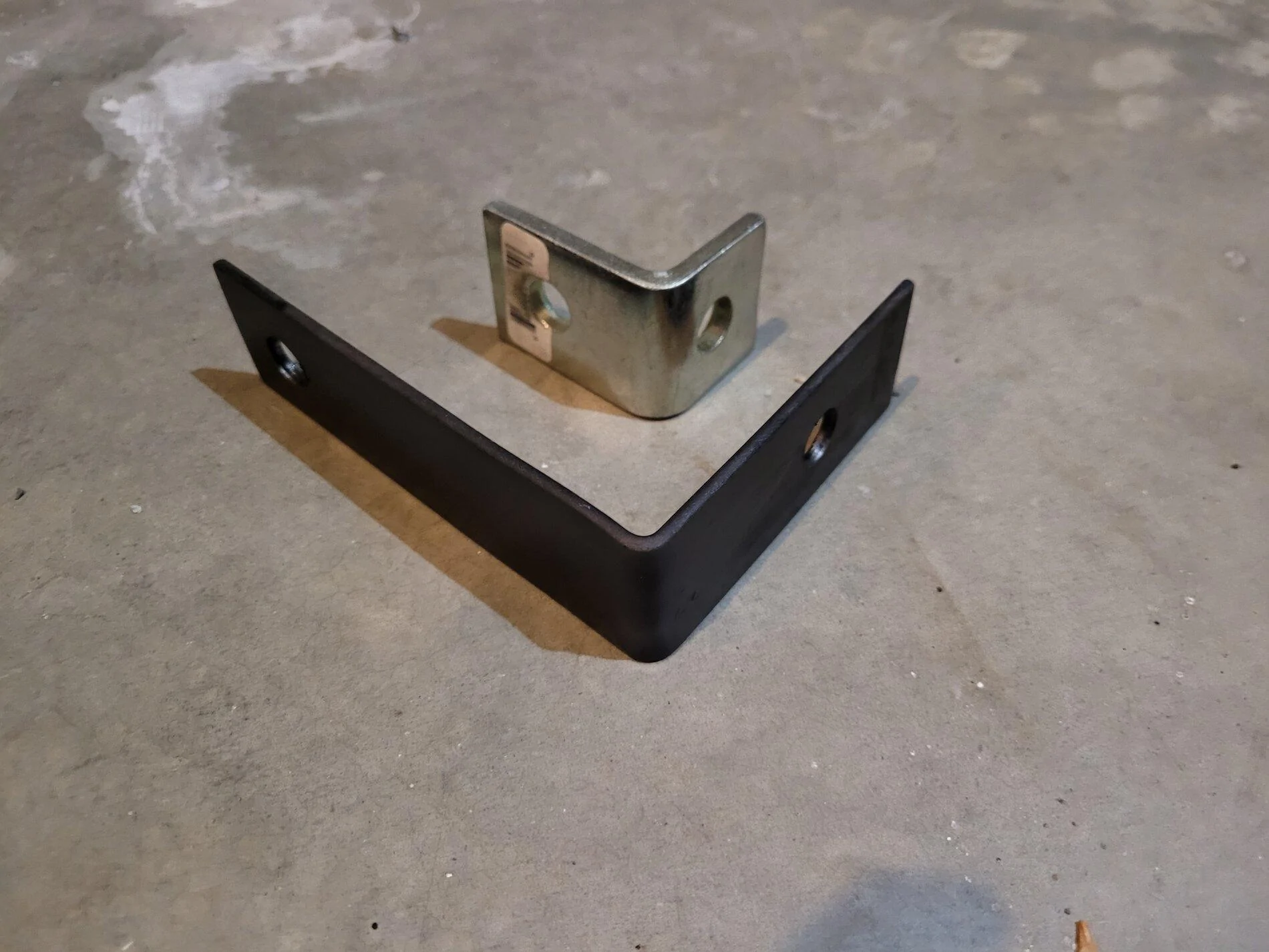 Jeep Gladiator Dunes Safety Flag/Whip mount points? 20210117_061525