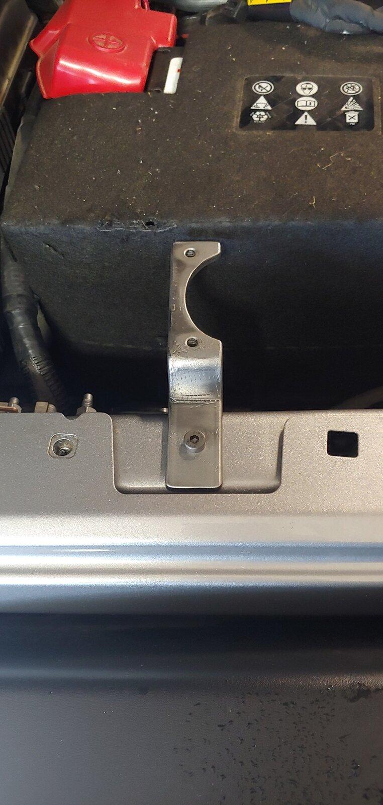 Jeep Gladiator Winch disconnect switch 1025201435_HDR