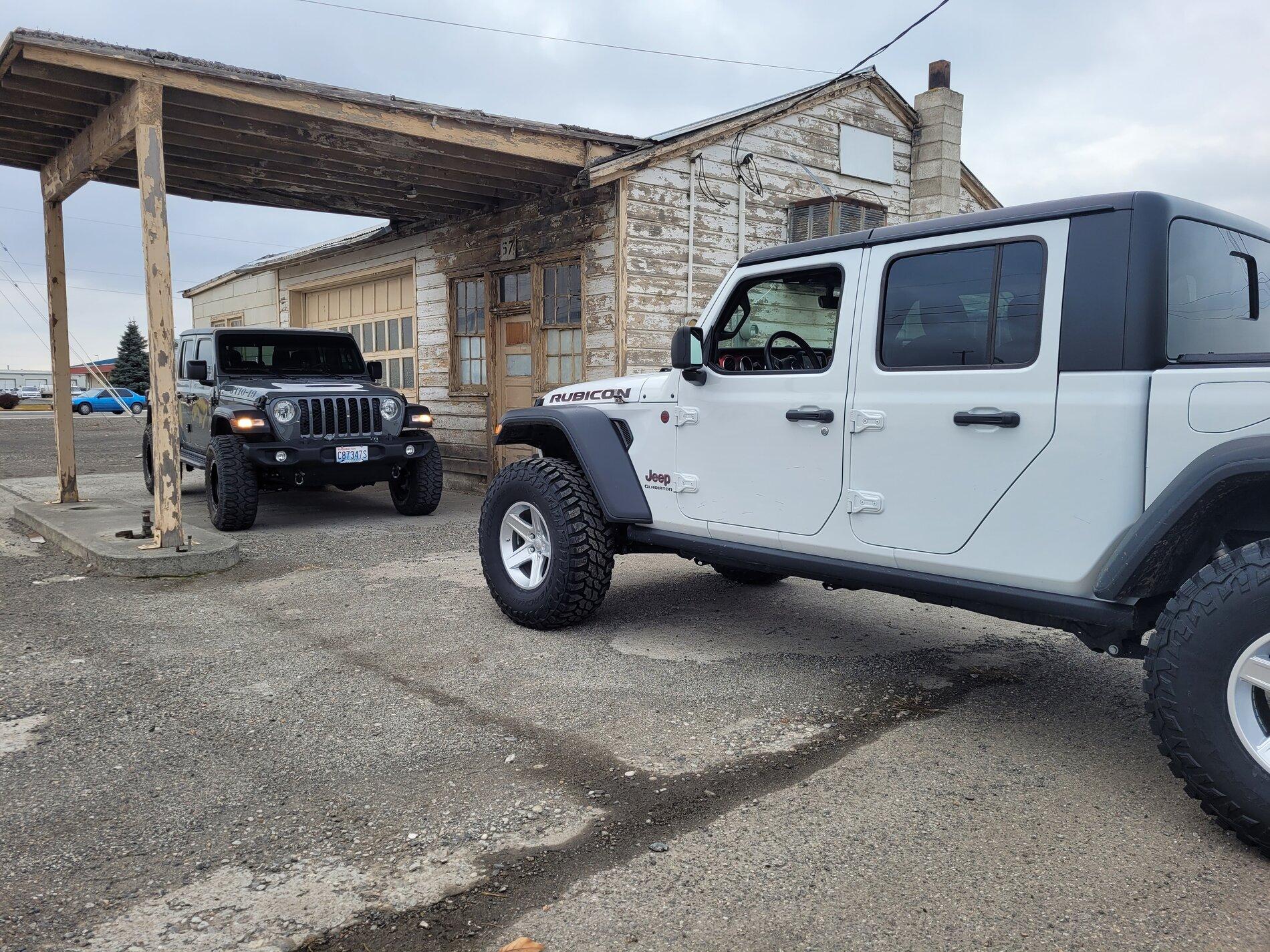Jeep Gladiator BRIGHT WHITE Gladiator JT Club 20210116_105557