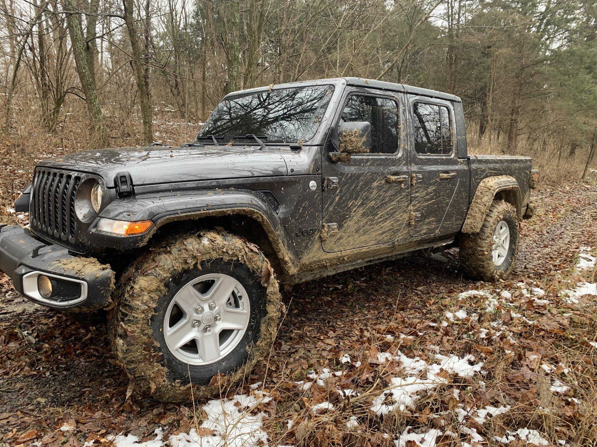 Jeep Gladiator GRANITE CRYSTAL JT Gladiator Club A33113B0-FAE3-4F4A-9A22-32A70EFAE9F4