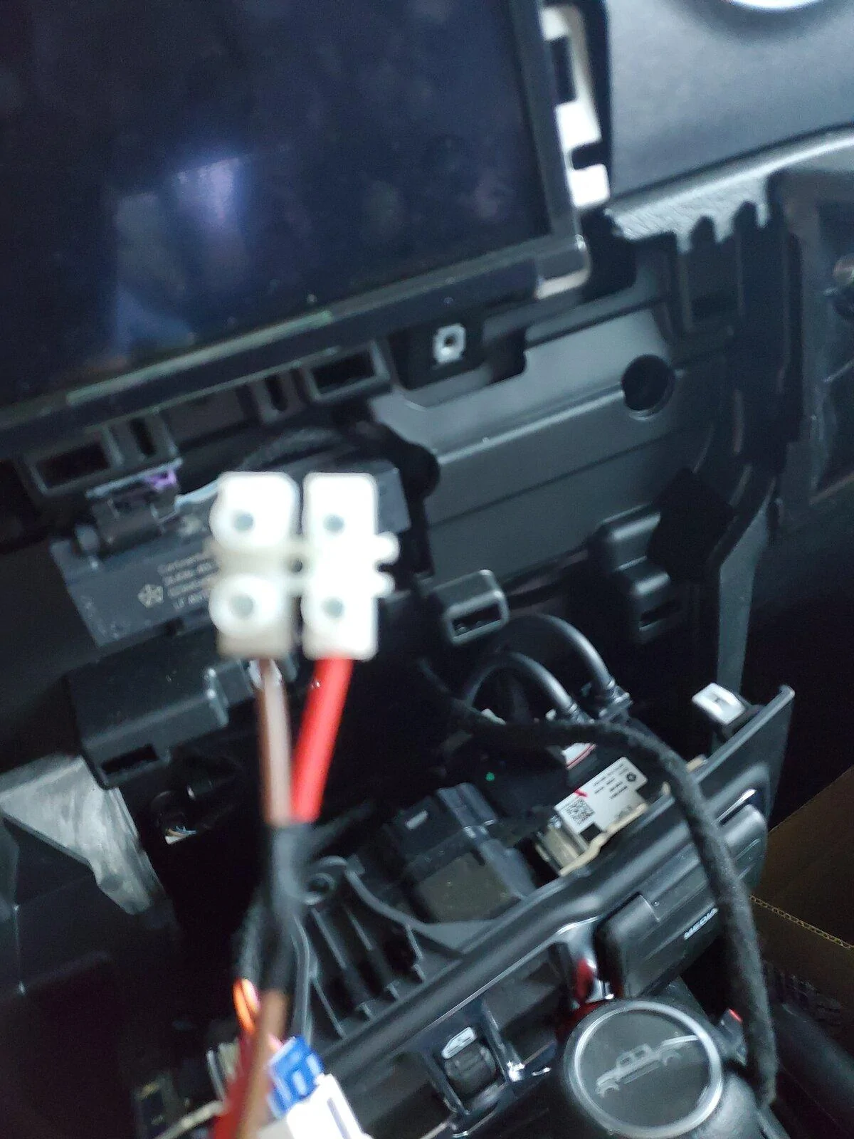 Jeep Gladiator Installed phone holder charger 20201108_114733