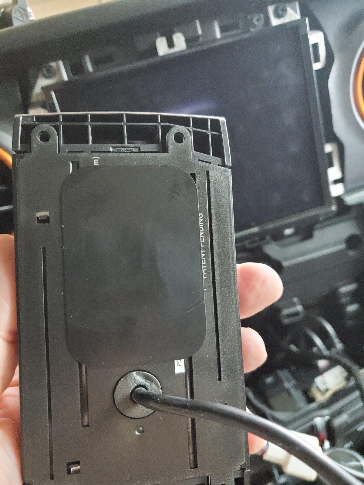 Jeep Gladiator Installed phone holder charger 20201108_114626