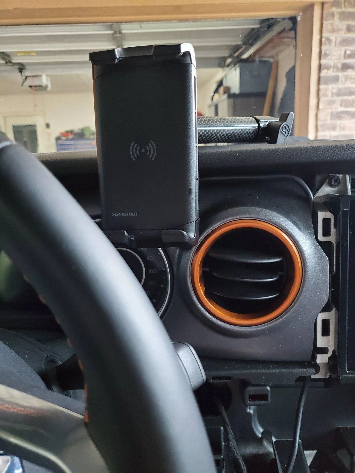 Jeep Gladiator Installed phone holder charger 20201108_115009