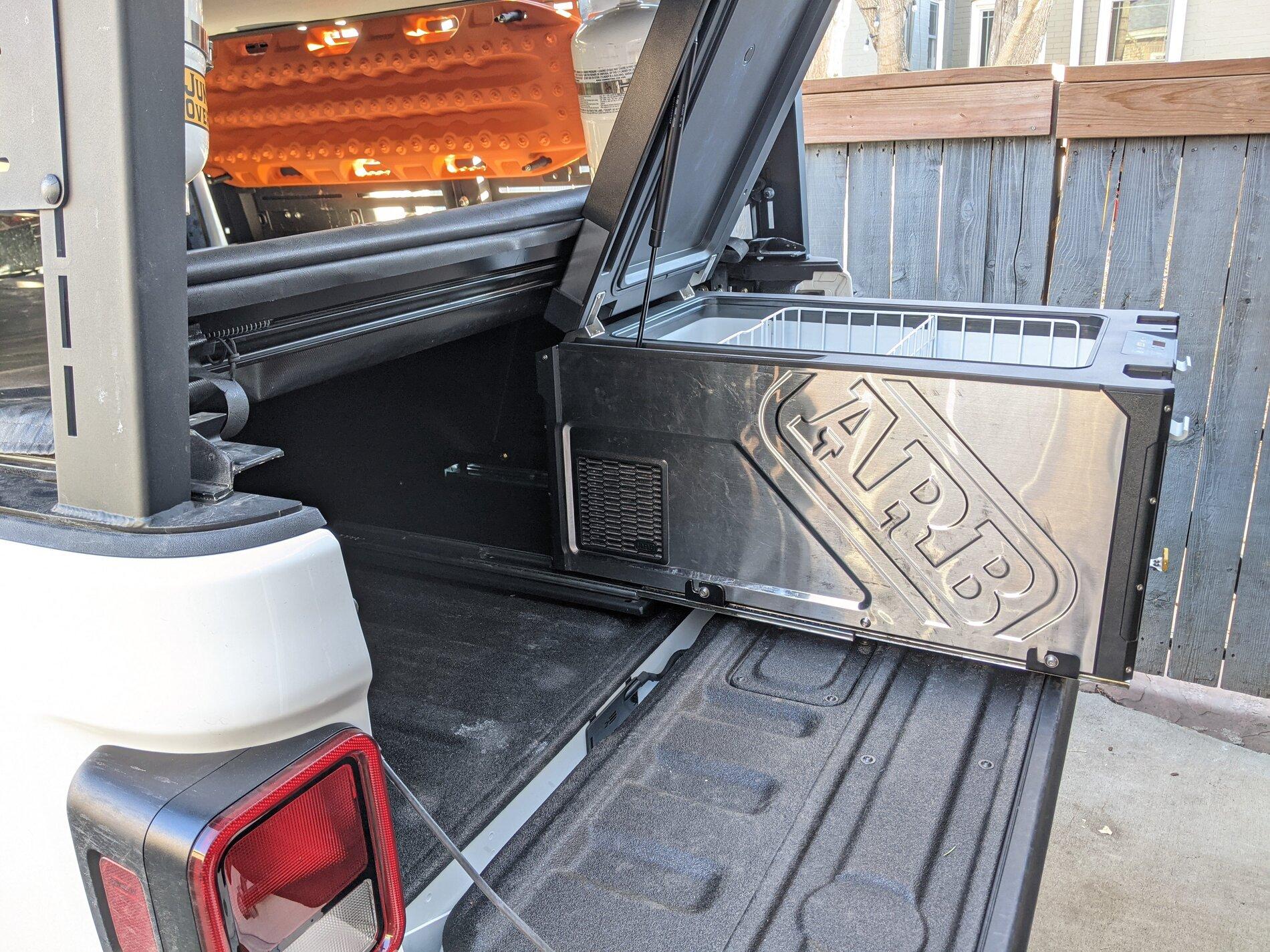 Jeep Gladiator Show me your fridge set up PXL_20201224_221753122