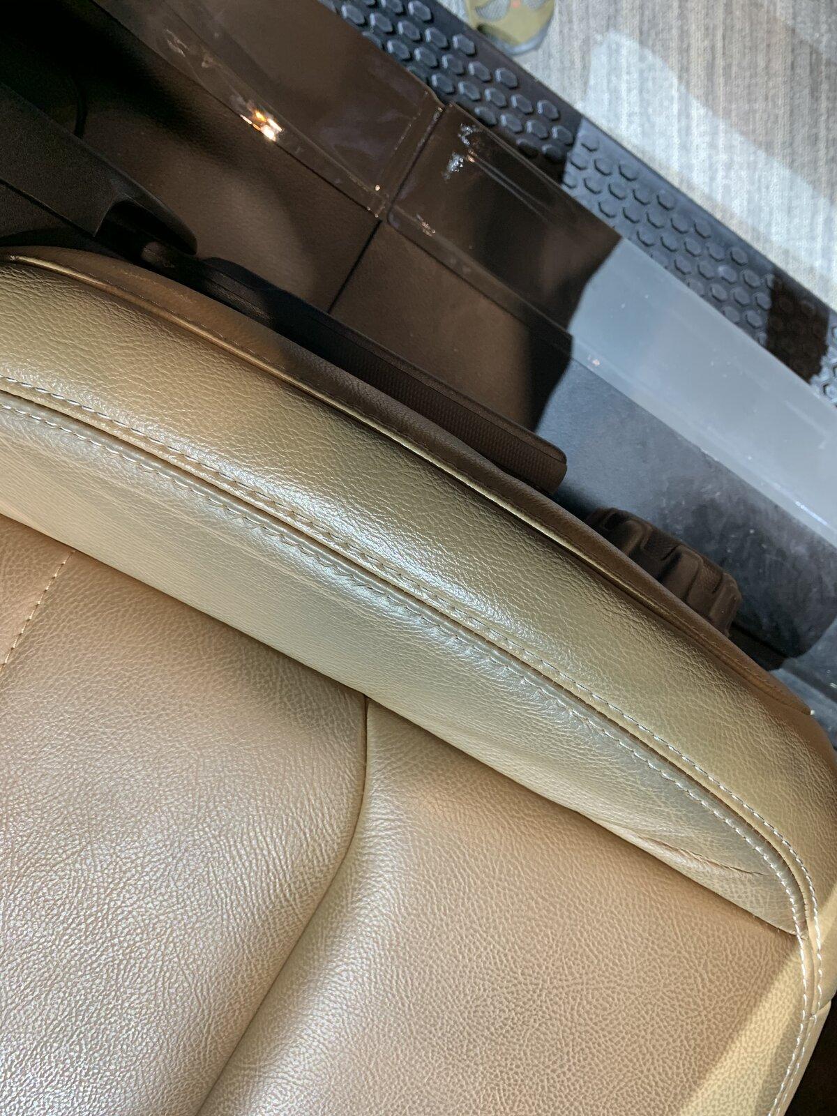 Jeep Gladiator Show Me Your Saddle Leather, Please! - What are you doing about jeans stains? IMG_3249