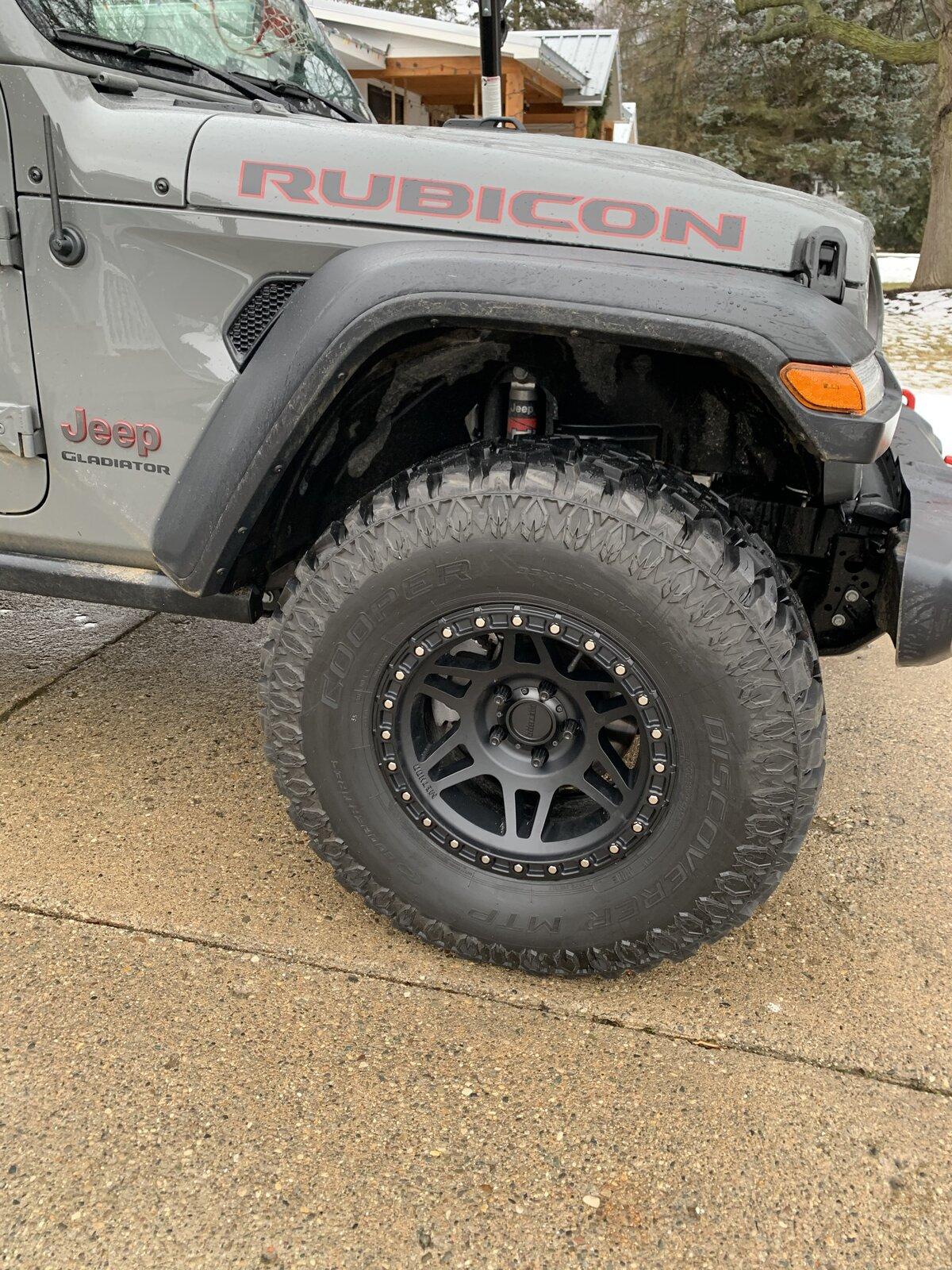 Jeep Gladiator SHOW ME YOUR WHEELS! 37AEB2E9-463F-4BE3-A40E-B401EC902A1B