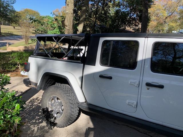 Jeep Gladiator Softopper bed cap. IMG_9496