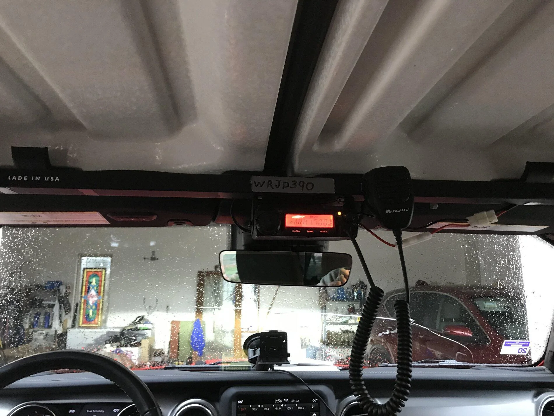 Jeep Gladiator Mounting GMRS antenna IMG_4788