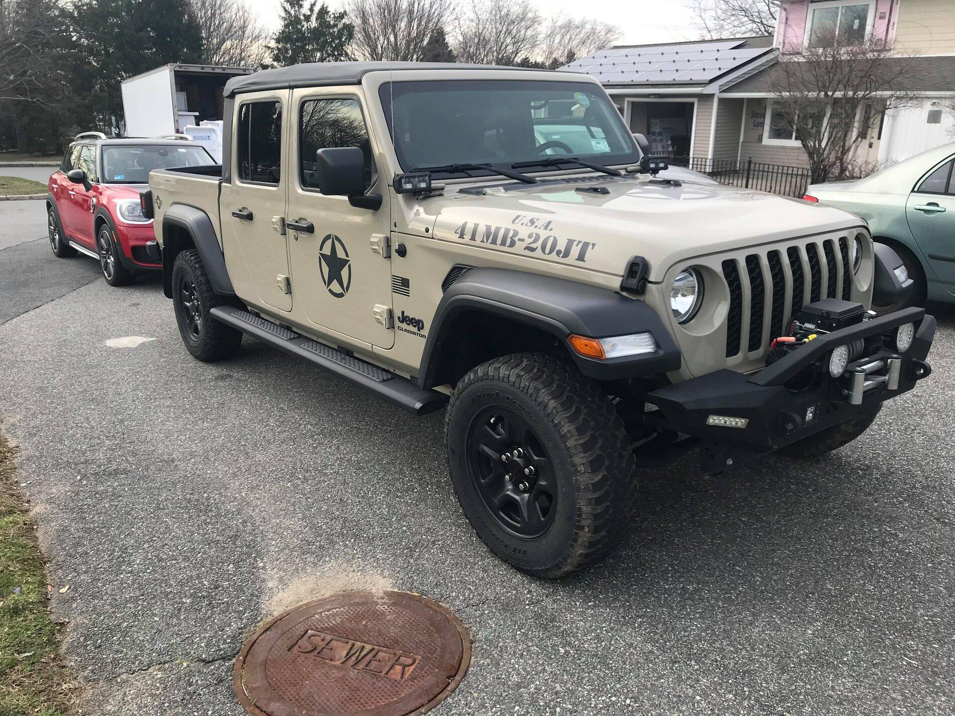 Jeep Gladiator Sandy Cane - Army Themed Service & Show Truck 133947608_741783523104685_7805193216774356547_n