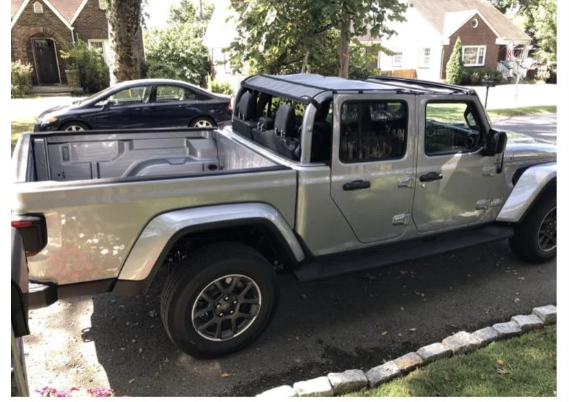 Jeep Gladiator JTOP USA Sun Shade (black) FB109947-BFE4-4631-82AE-EADFDAABF917