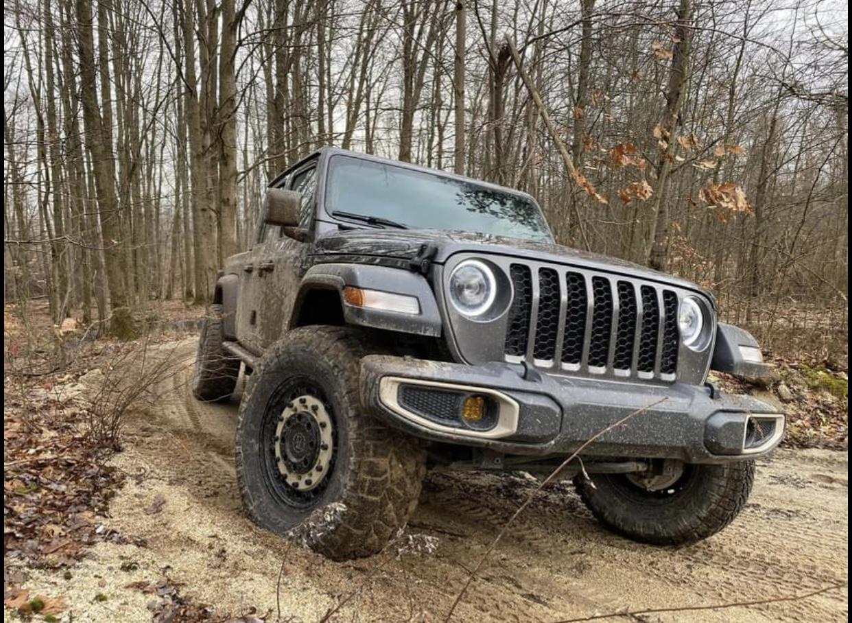 Jeep Gladiator (4) Black Rhino Arsenals w/ Ridge Grapplers 48D9BC9B-A8D2-4E7F-8617-2668DC4BEAF5